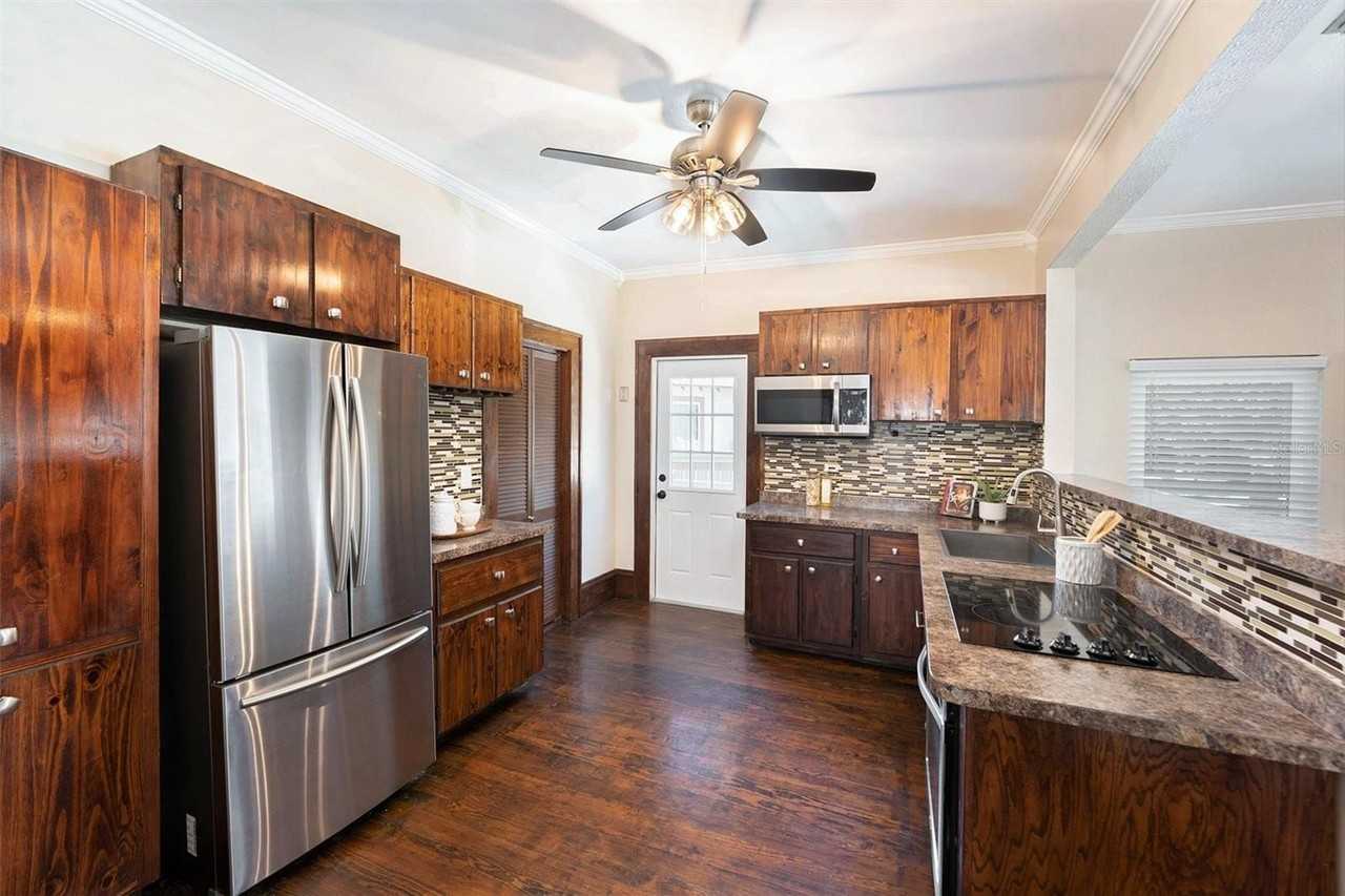 2024 Oakdale Way - Photo 7 of 22