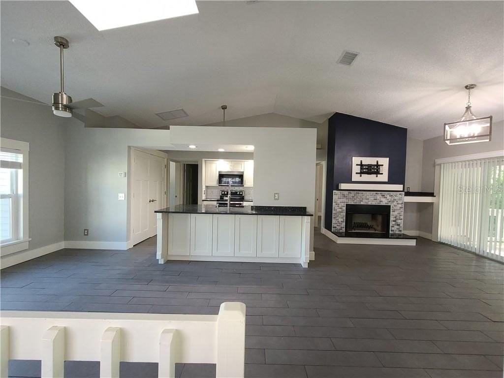 4970 Marina Palms Dr - Photo 5 of 38