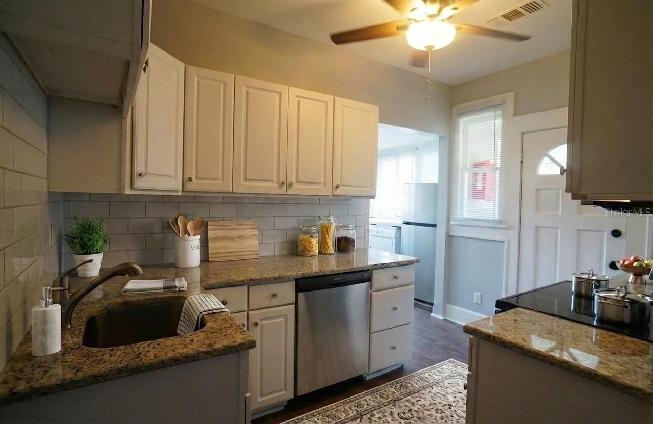 2715 1/2 2nd Ave S #3 - Photo 3 of 15