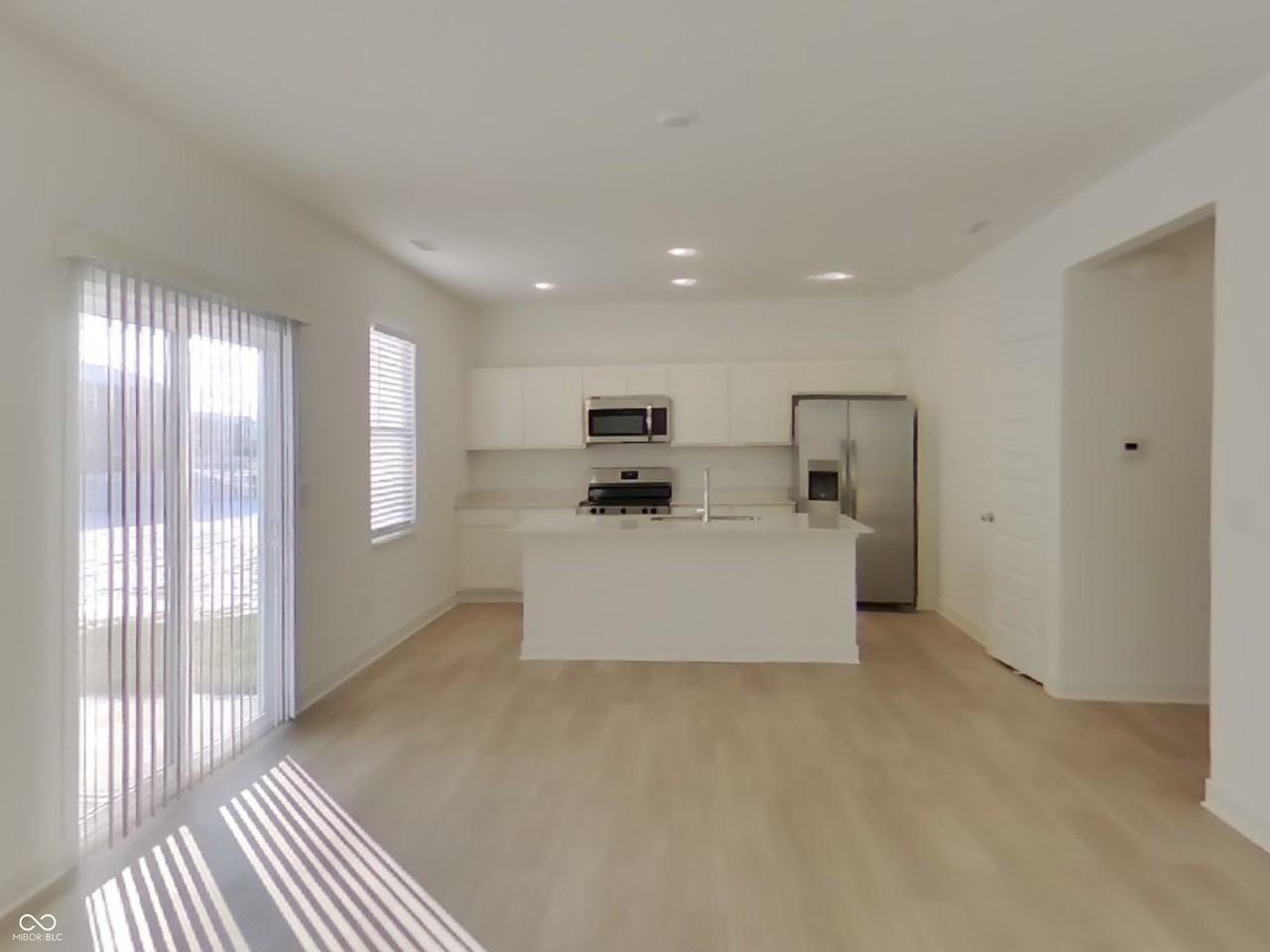 11815 Moorfield Ln - Photo 3 of 15