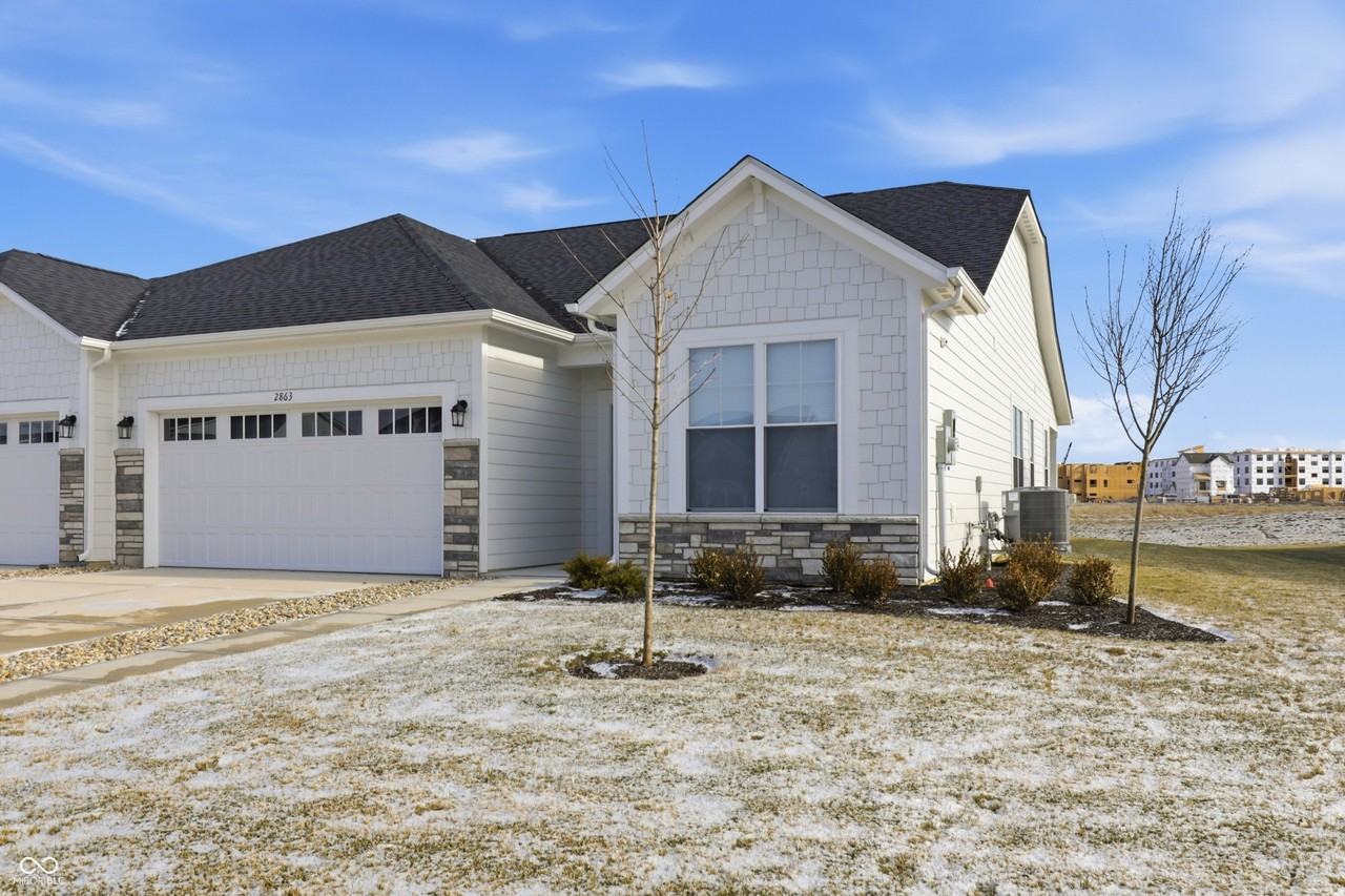 2863 Piper Pl - Photo 3 of 39