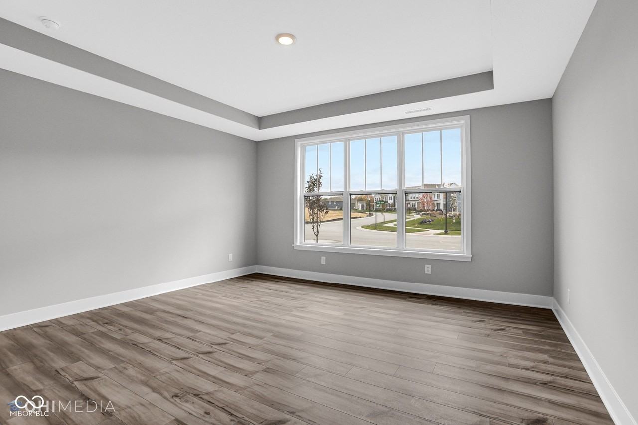 2228 W 171st St - Photo 4 of 27