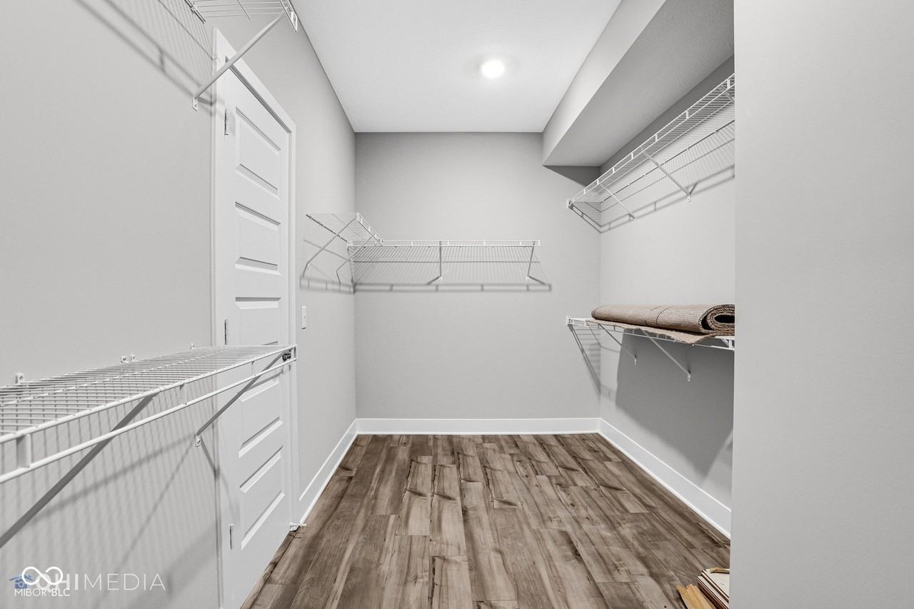 2228 W 171st St - Photo 7 of 27