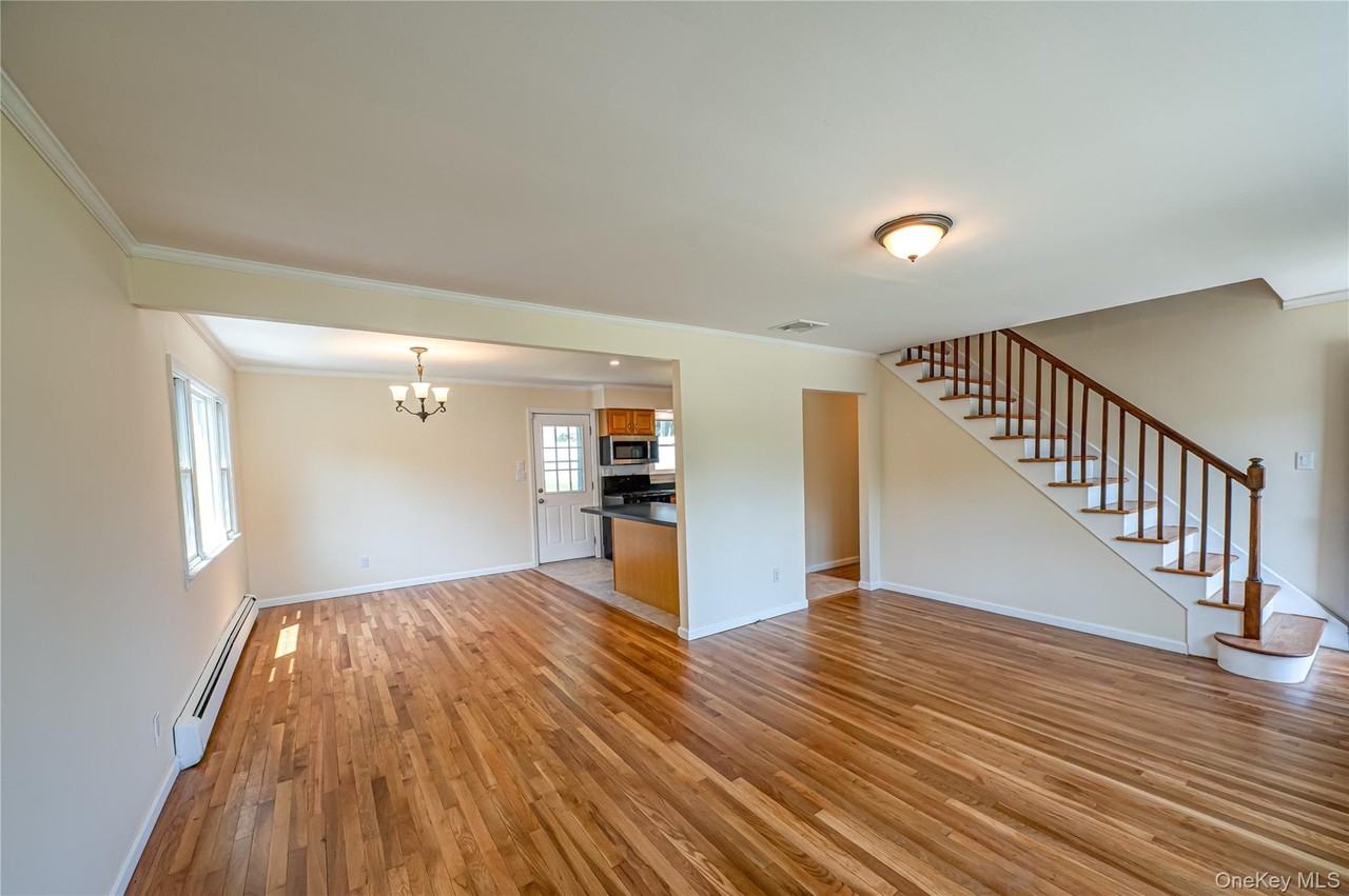 69 Allan Dr - Photo 4 of 23