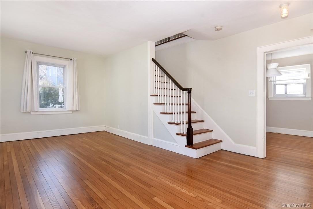 27 Maple St - Photo 6 of 17