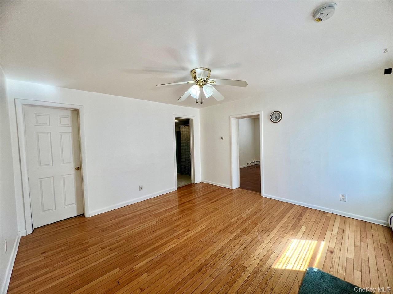 25 Beacon St Apt 1 #1 - Photo 5 of 15