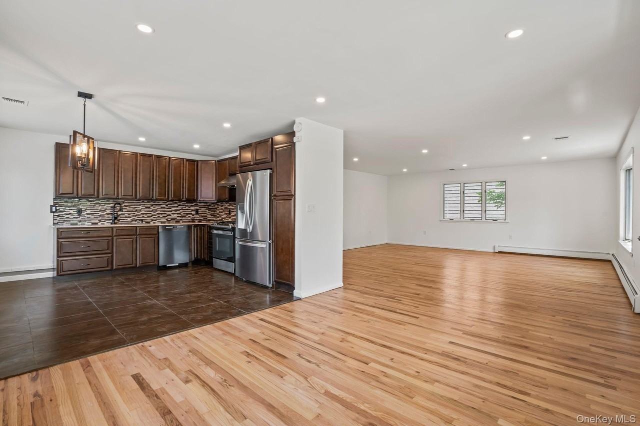 17 Edgar Ct - Photo 7 of 22