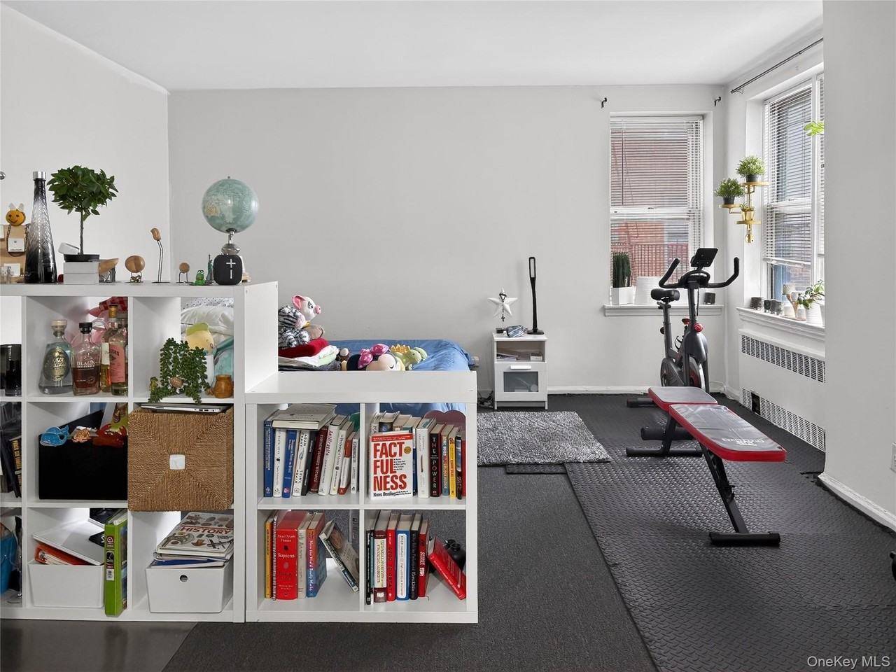 10524 63rd Dr Apt 4l #4L - Photo 3 of 9