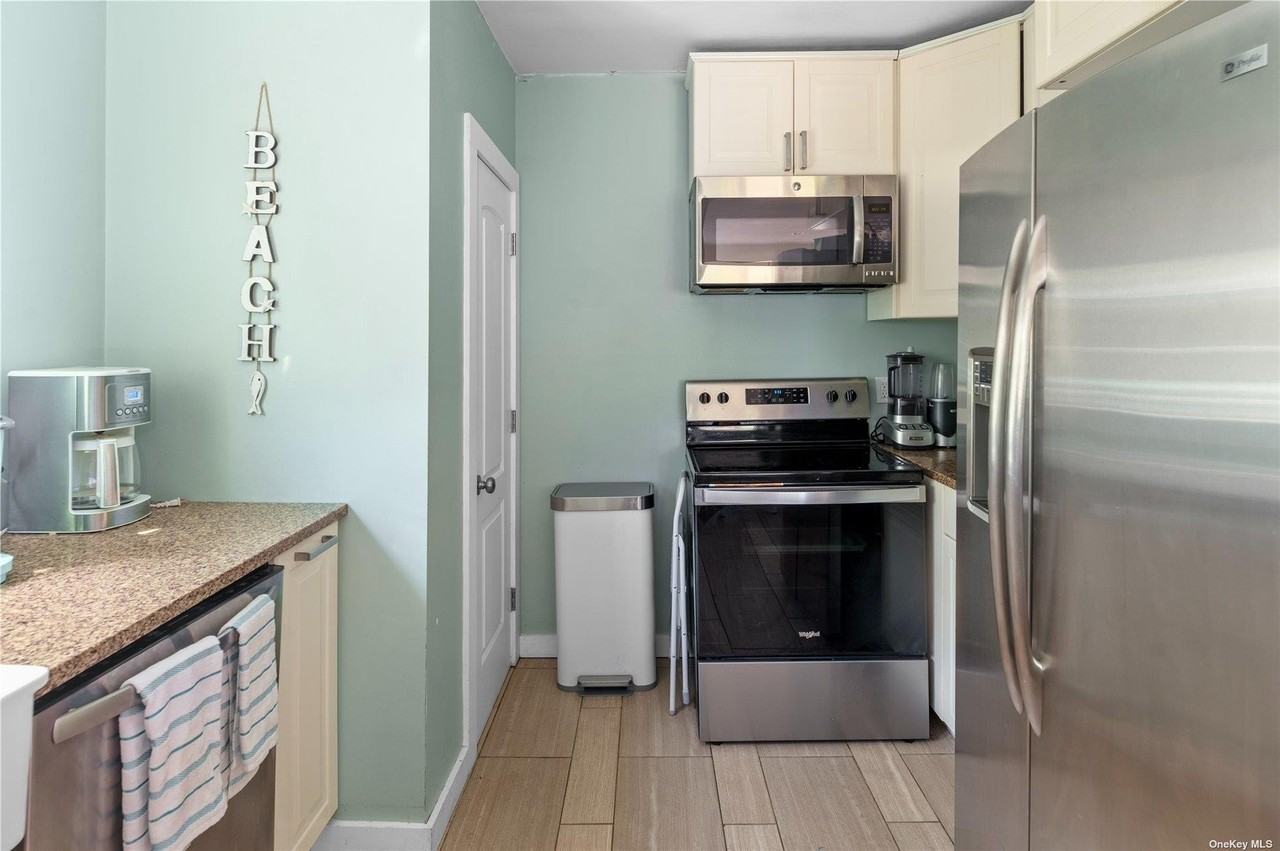 180 Cottage Walk - Photo 6 of 24