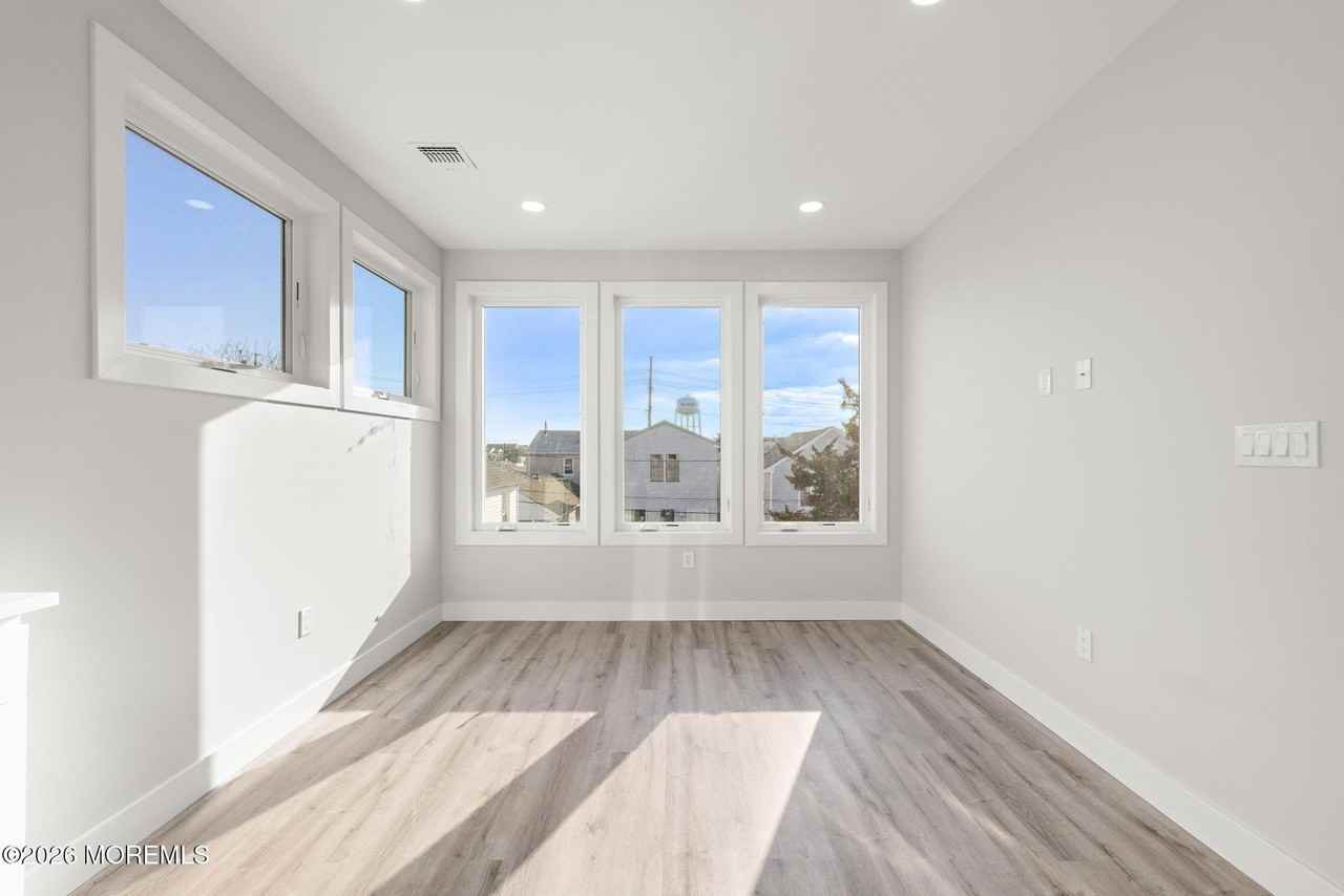 233 Dupont Ave Unit 2 #2 - Photo 6 of 26