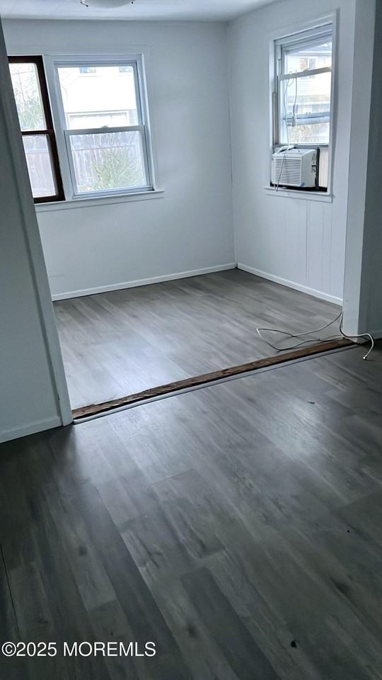 439 Mantoloking Rd - Photo 4 of 13