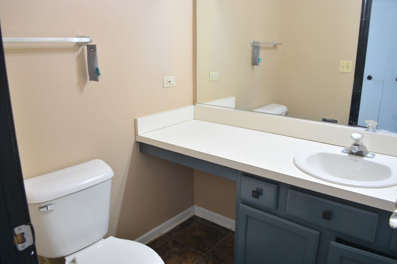 1401 Grayshire Ct Unit 1401 #1401 - Photo 6 of 16