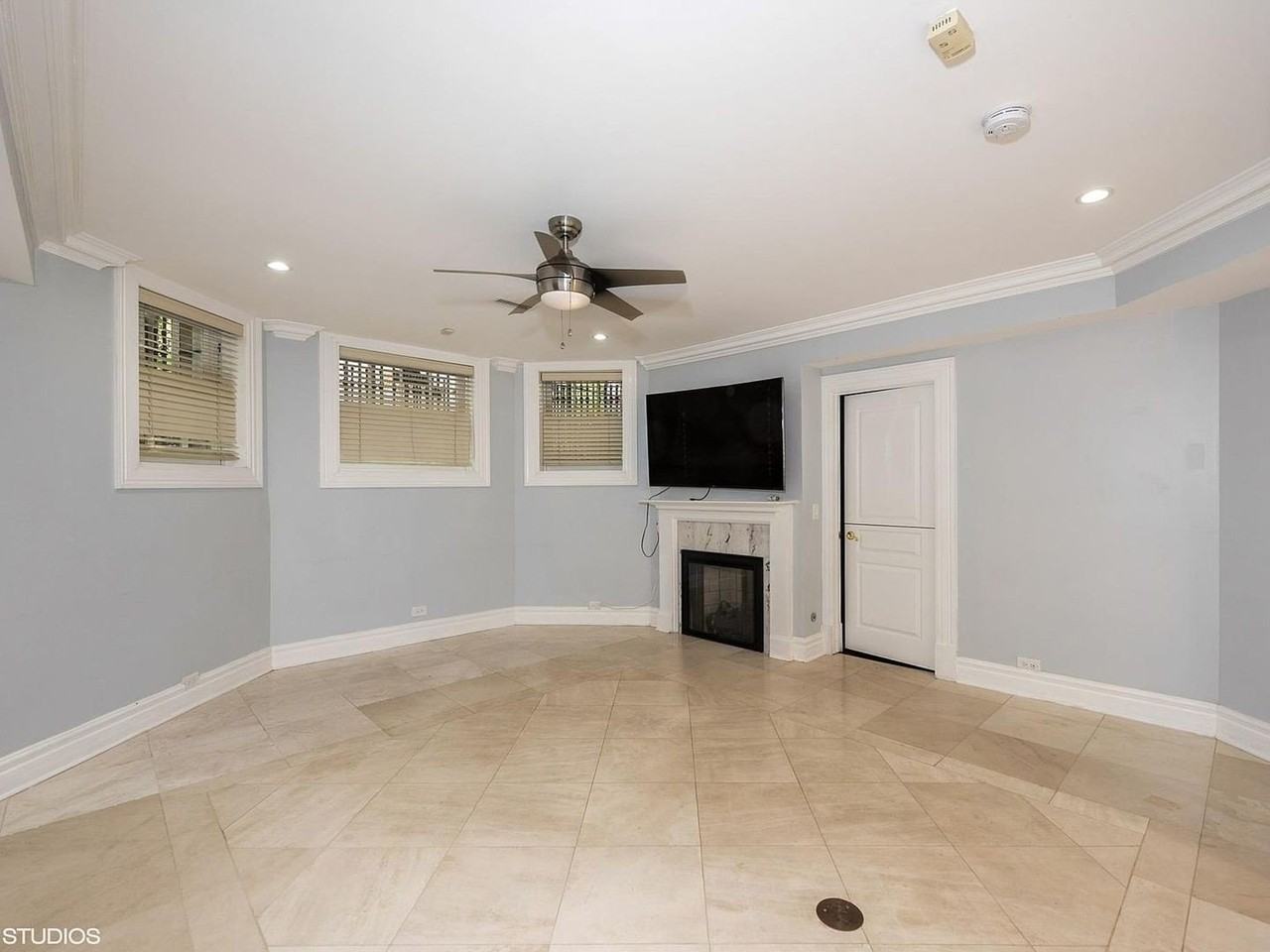 1201 N Astor St Unit G #G - Photo 4 of 17