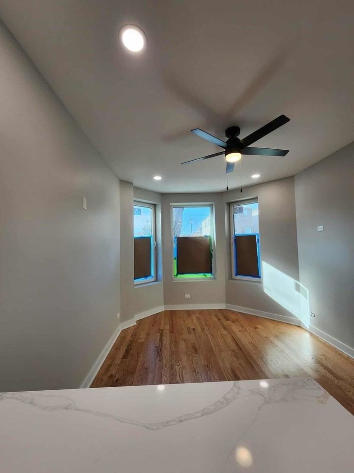 6321 S Eberhart Ave Unit 1 #1 - Photo 4 of 23