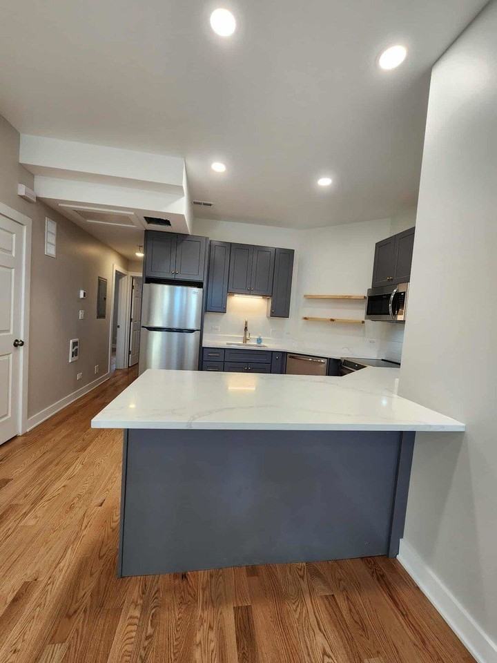 6321 S Eberhart Ave Unit 1 #1 - Photo 6 of 23