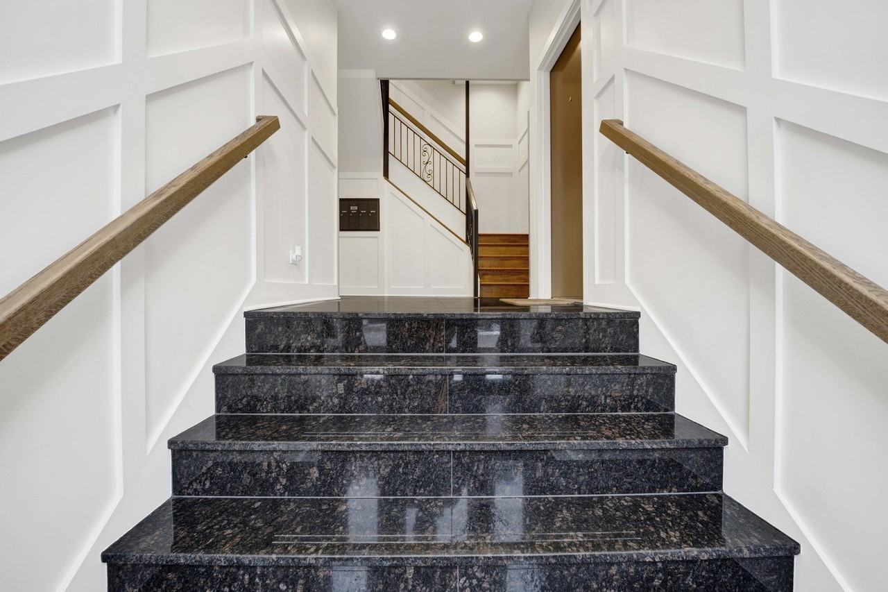 120 E 57th St Apt 3e #3E - Photo 3 of 23