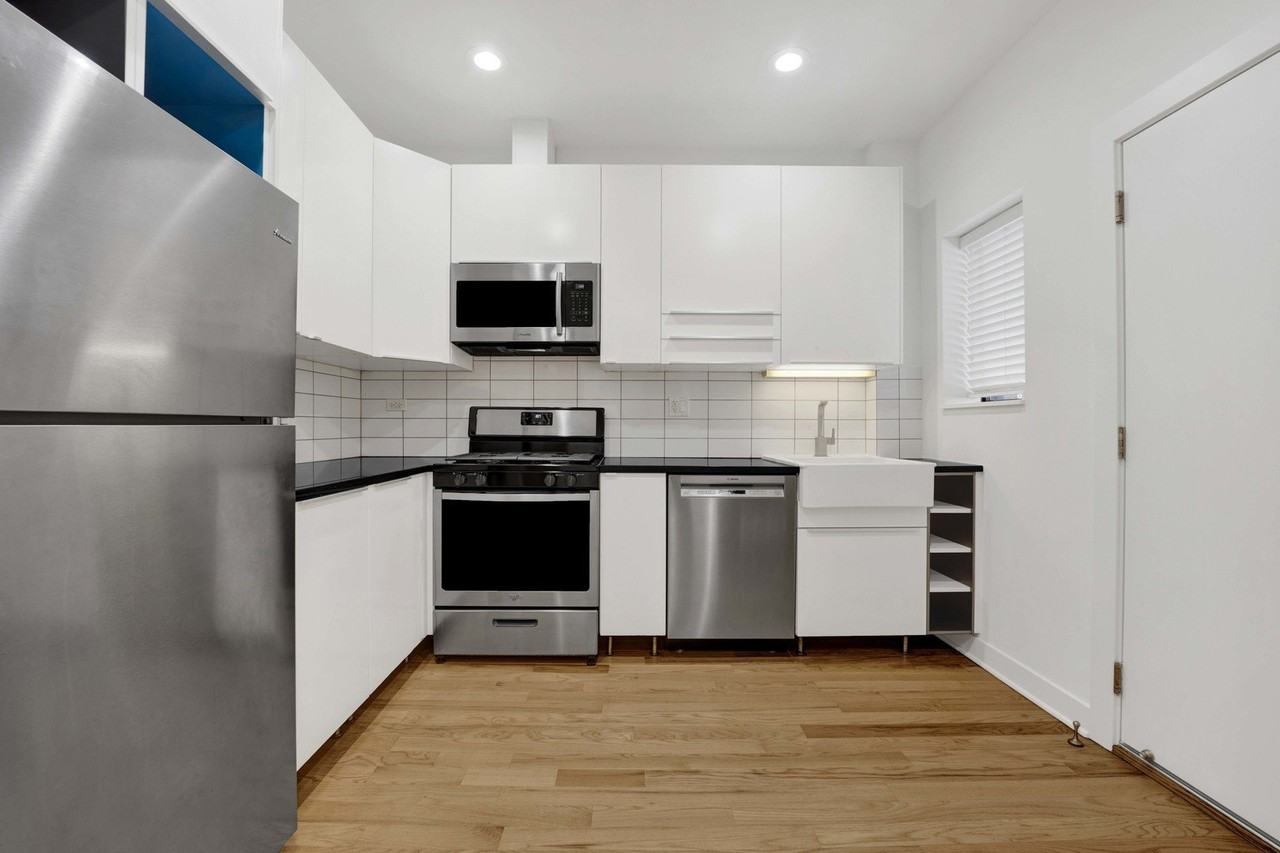 120 E 57th St Apt 3e #3E - Photo 6 of 23