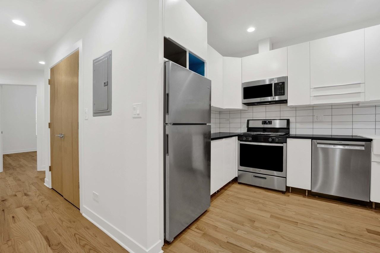 120 E 57th St Apt 3e #3E - Photo 7 of 23