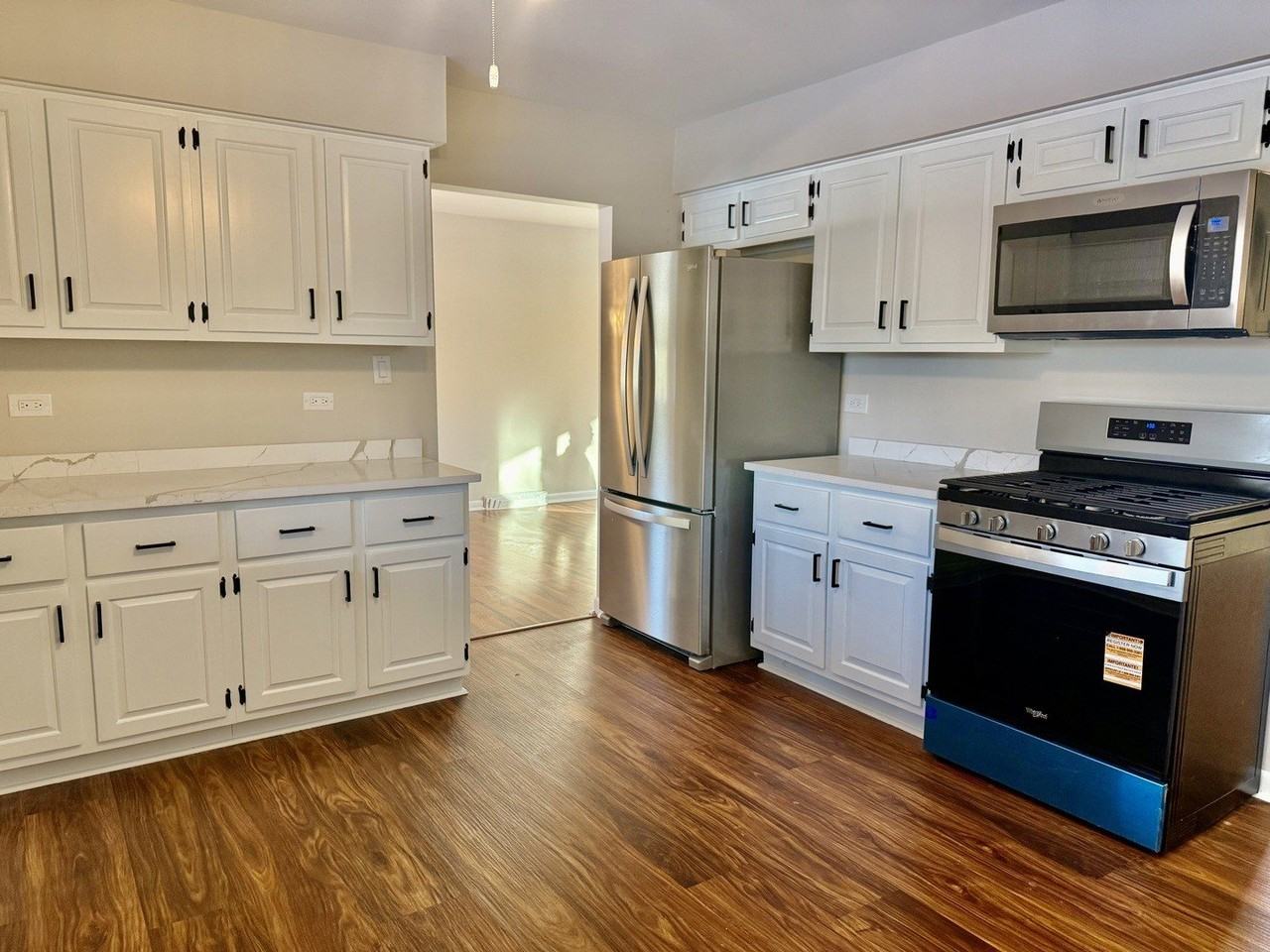 619 41st St - Photo 3 of 16