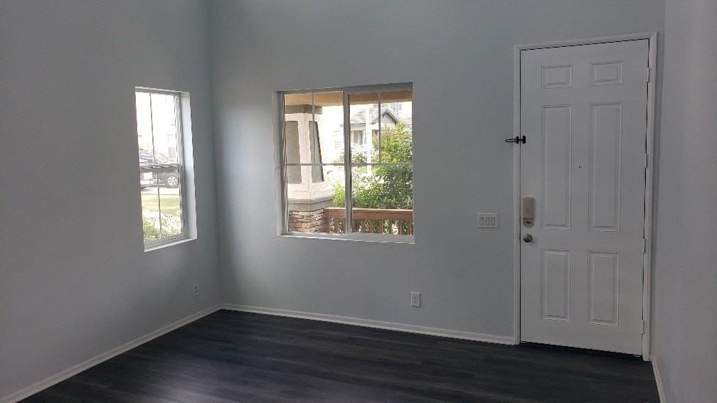 1343 Estel Dr - Photo 3 of 24