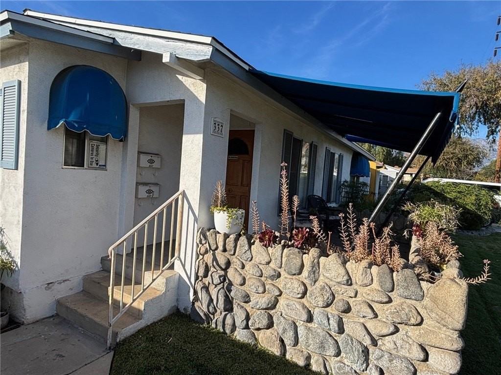 337 S 1st Ave - Photo 2 of 15