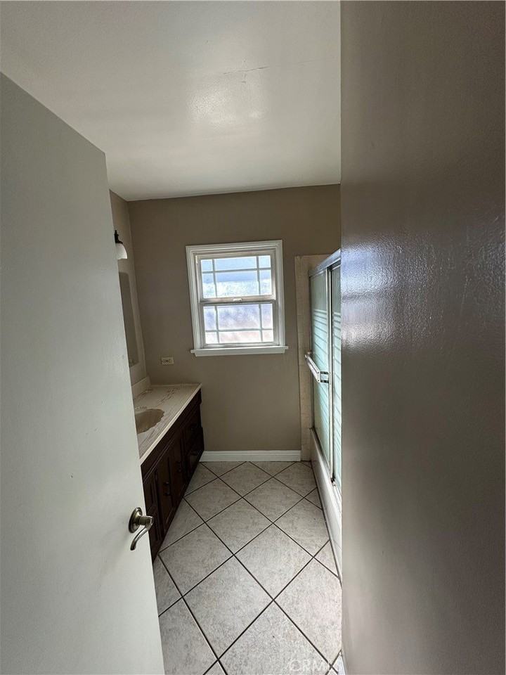 229 S Homerest Ave - Photo 7 of 11