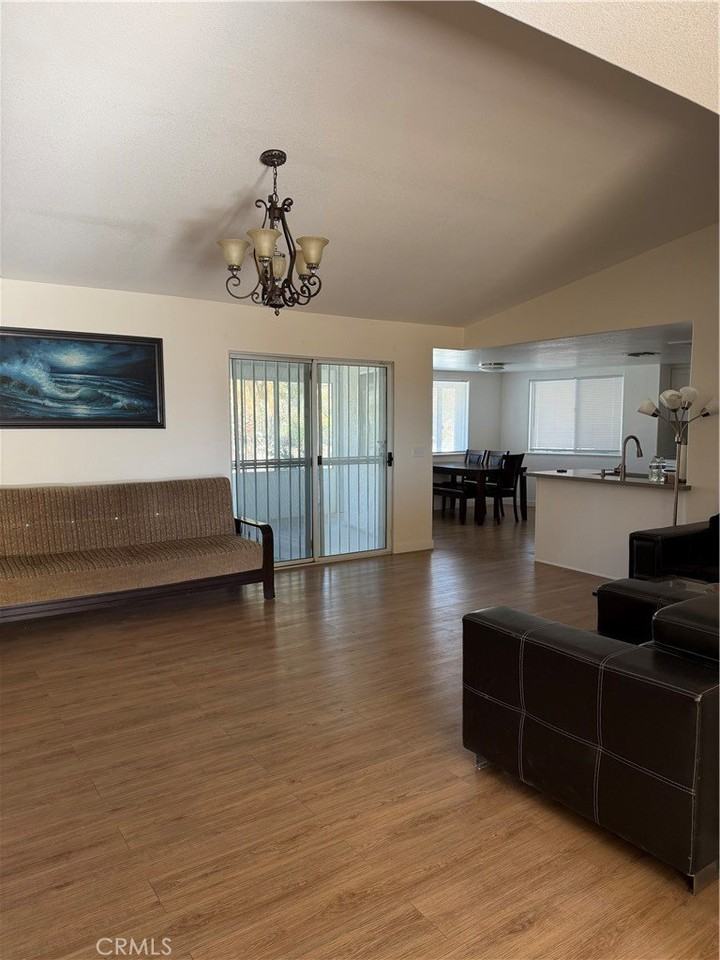 17712 Siskiyou Rd - Photo 3 of 10