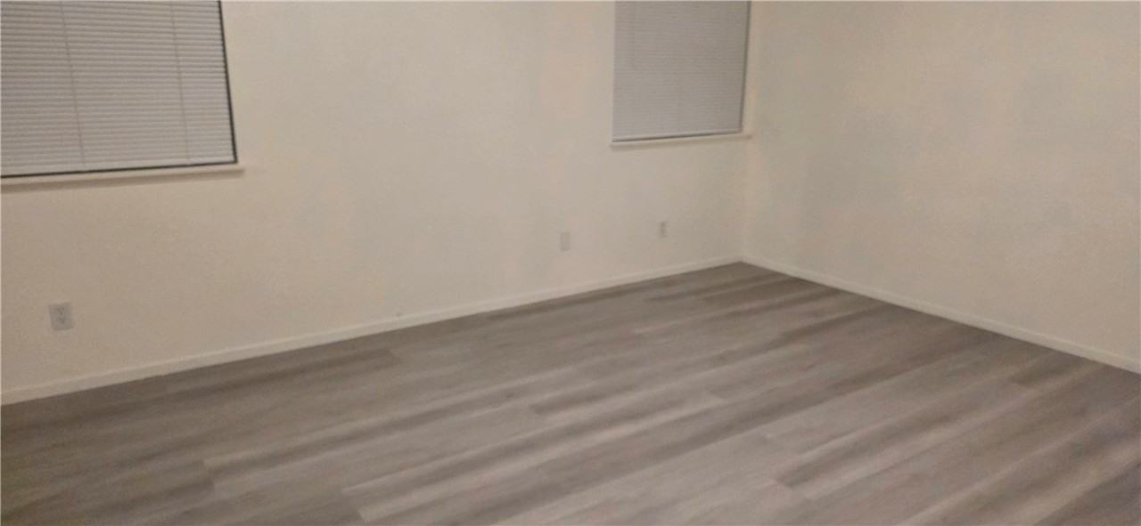 5048 Wyche Ct - Photo 5 of 17