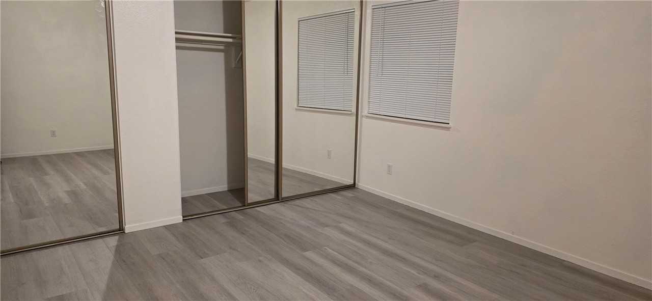 5048 Wyche Ct - Photo 6 of 17