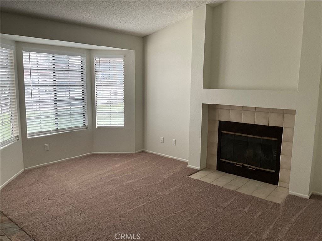 39513 Oak Cliff Dr - Photo 5 of 19