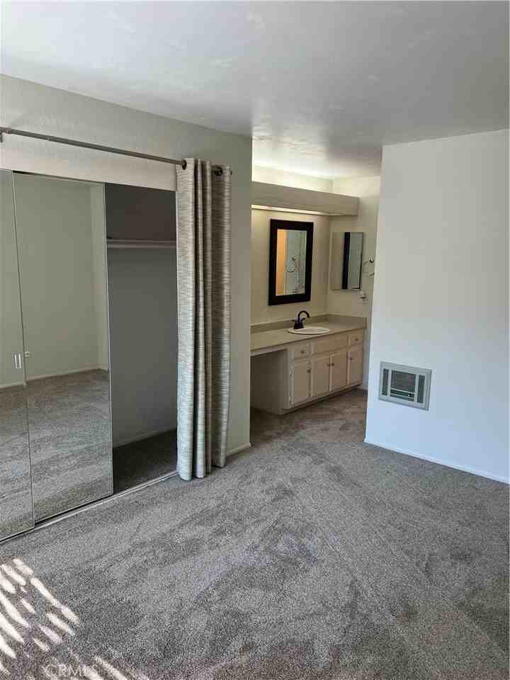 23732 Hillhurst Dr #30 - Photo 7 of 17