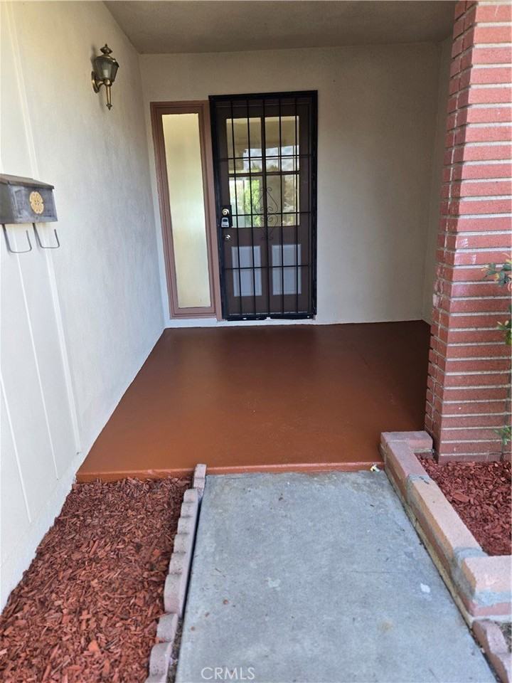 6787 Emerson Dr - Photo 2 of 22