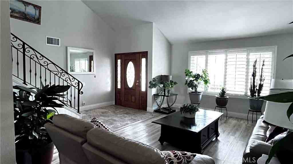 24081 La Chiquita Dr - Photo 4 of 28