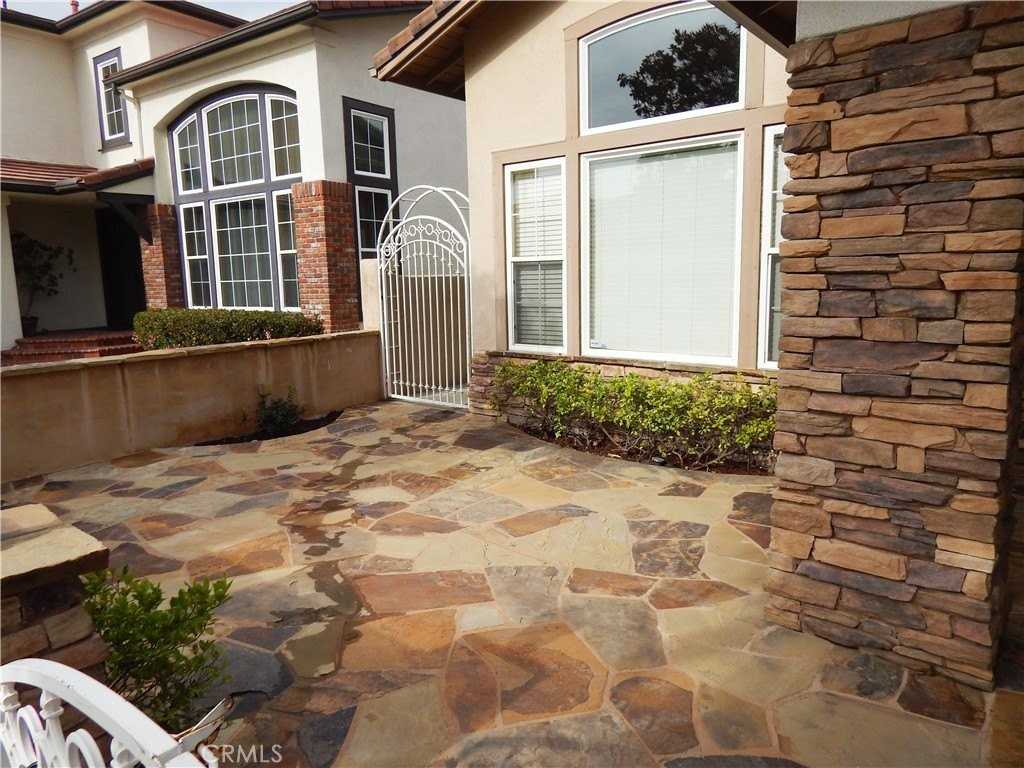 28351 Harvest View Ln - Photo 3 of 31