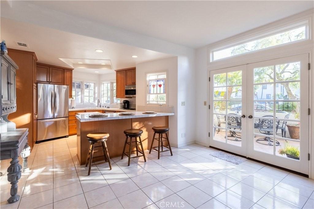 24421 Santa Clara Ave - Photo 7 of 37