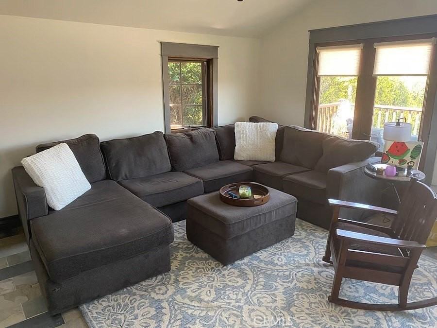 4640 Marloma Dr - Photo 4 of 11