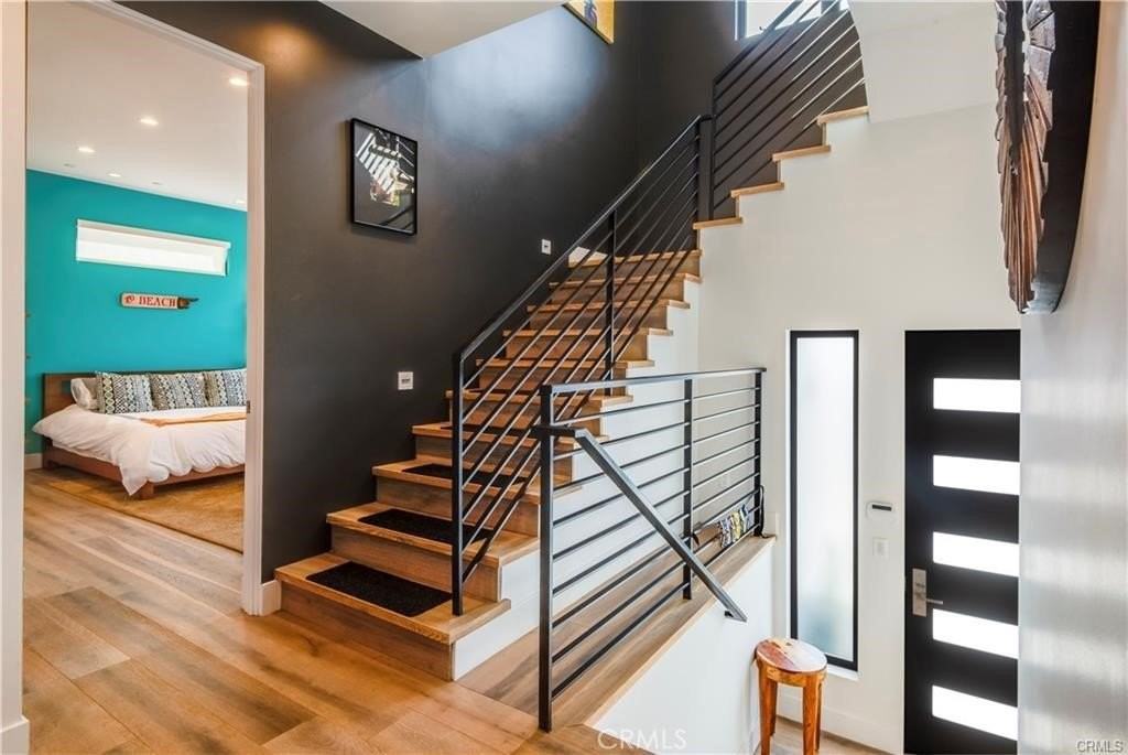 700 S Broadway - Photo 3 of 26