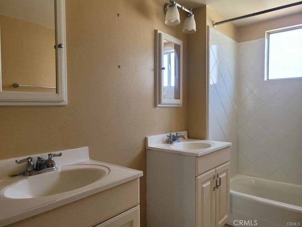 4822 Argyle Dr - Photo 7 of 10