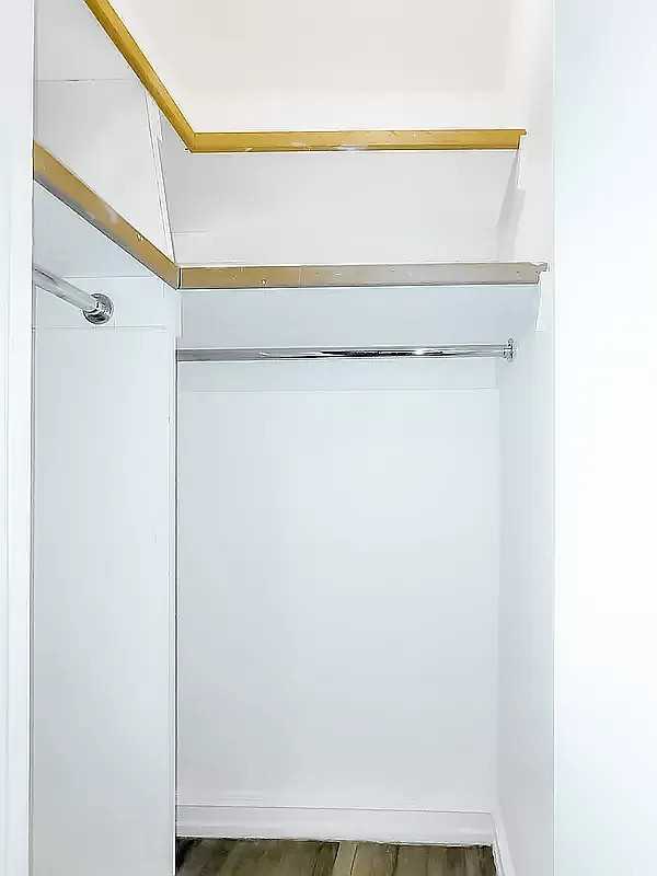 E 46th St #2A - Photo 3 of 5