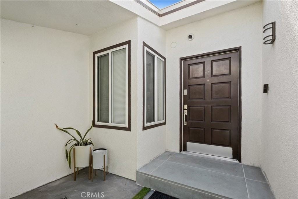 12835 Titian Ave - Photo 7 of 39