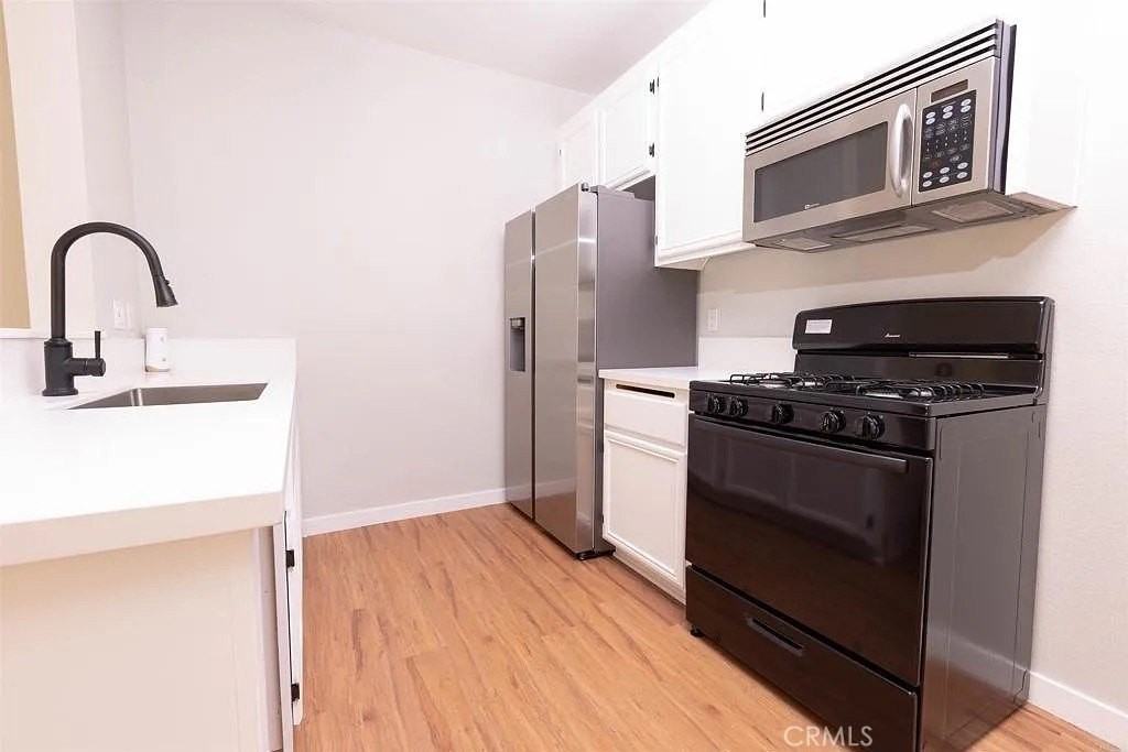 9728 Marilla Dr #400 - Photo 3 of 8