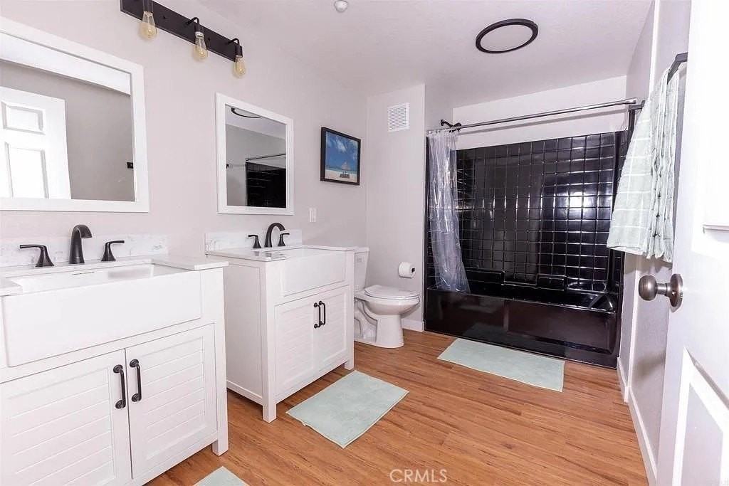 9728 Marilla Dr #400 - Photo 4 of 8