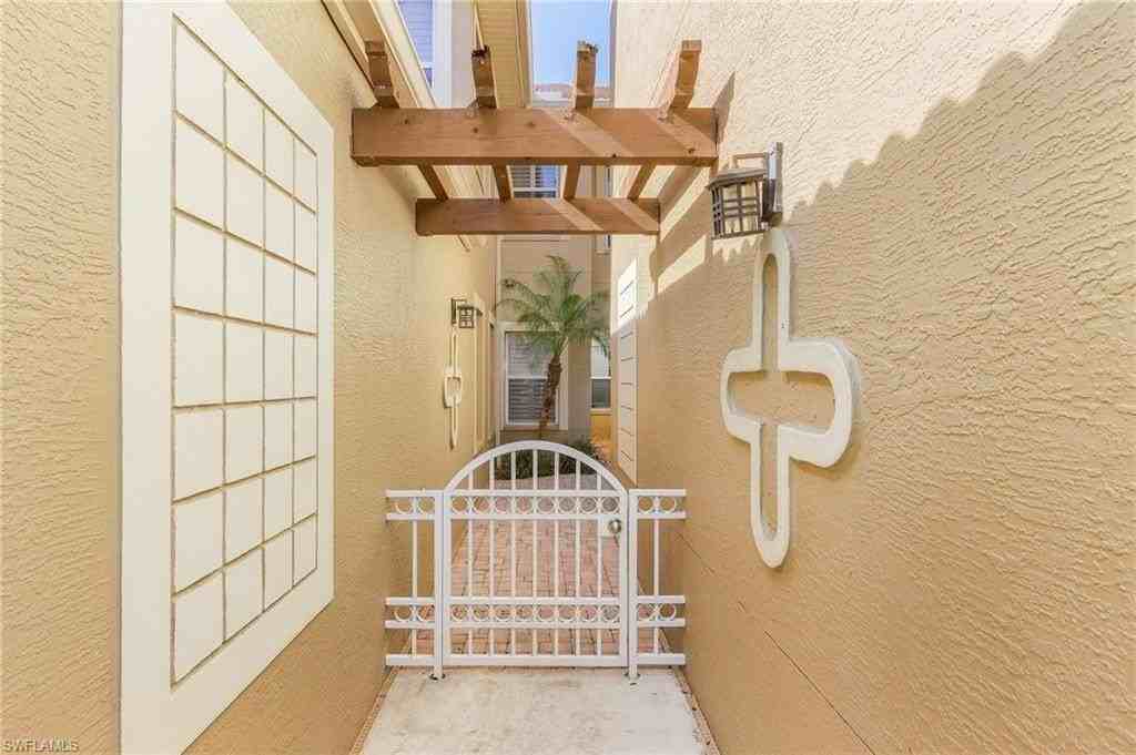 20150 Seagrove St Unit 2702 #2702 - Photo 3 of 35