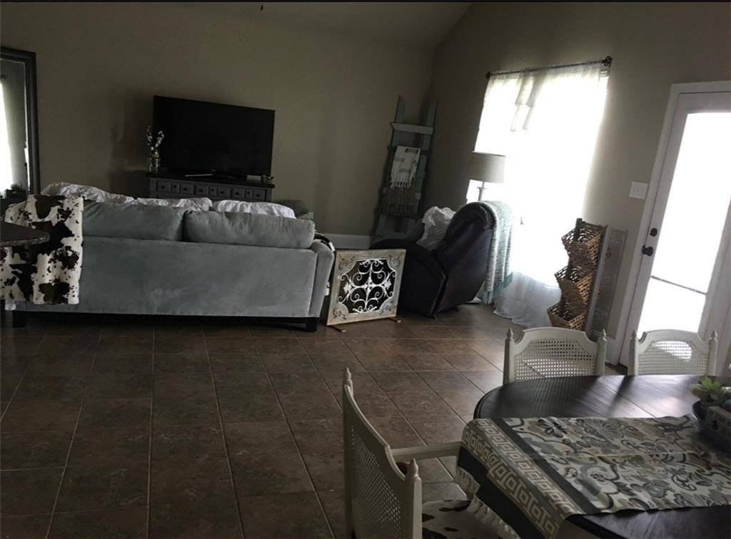 20477 Kensington Row - Photo 3 of 6