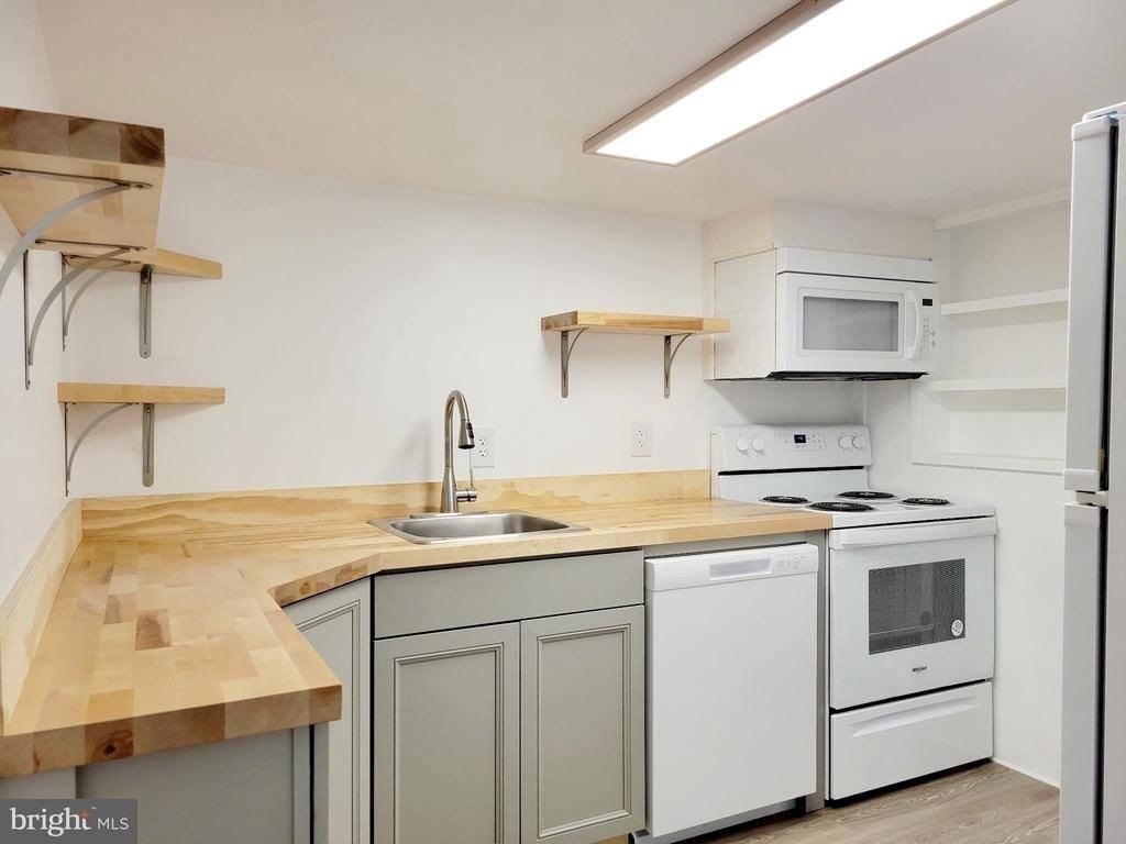 235 Kern St - Photo 5 of 9