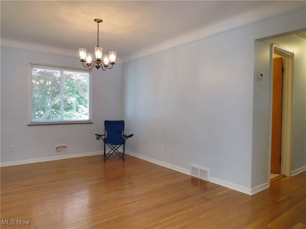 25316 Conover Dr - Photo 4 of 25