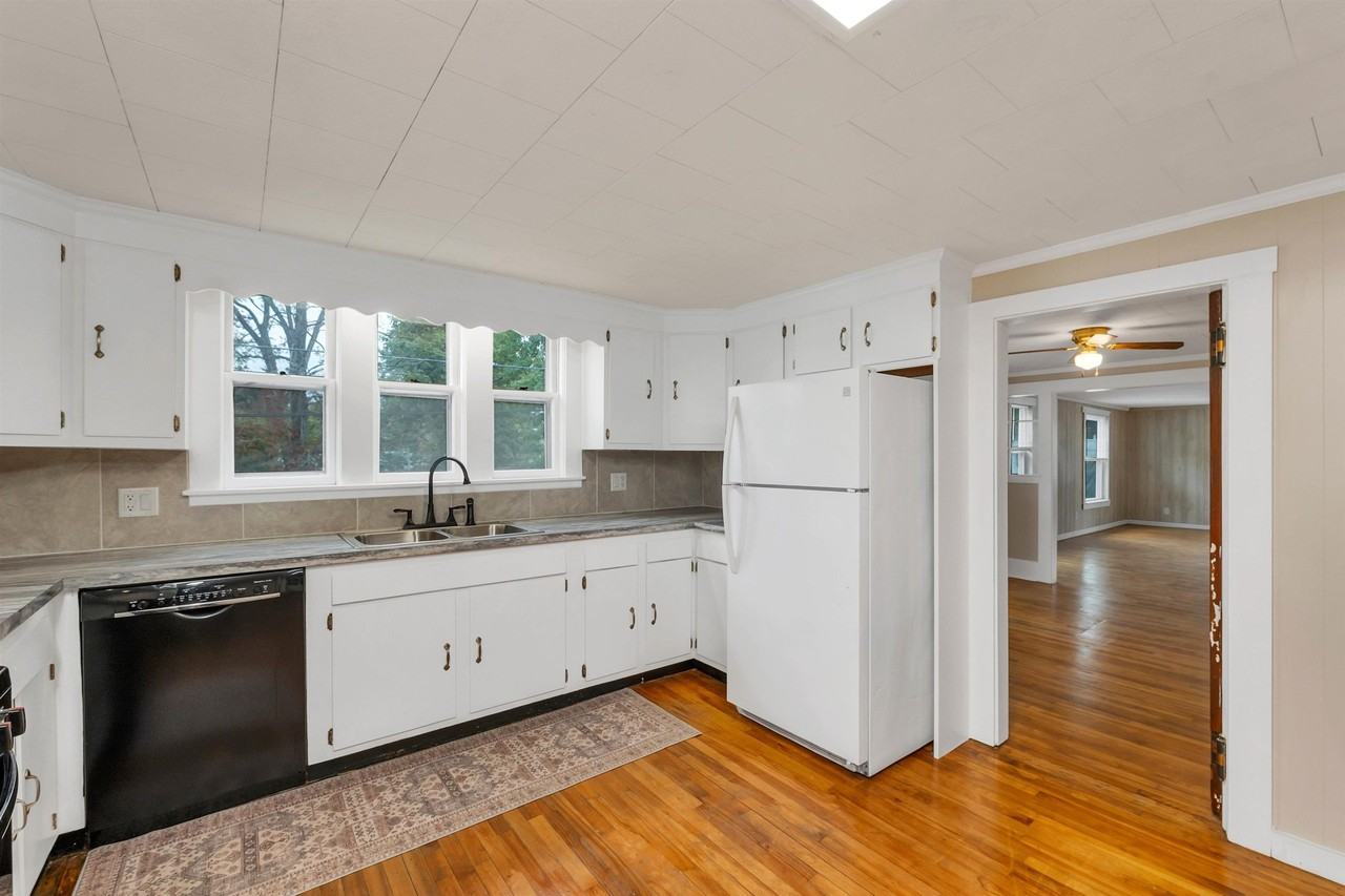 86 Main St #2 - Photo 7 of 24