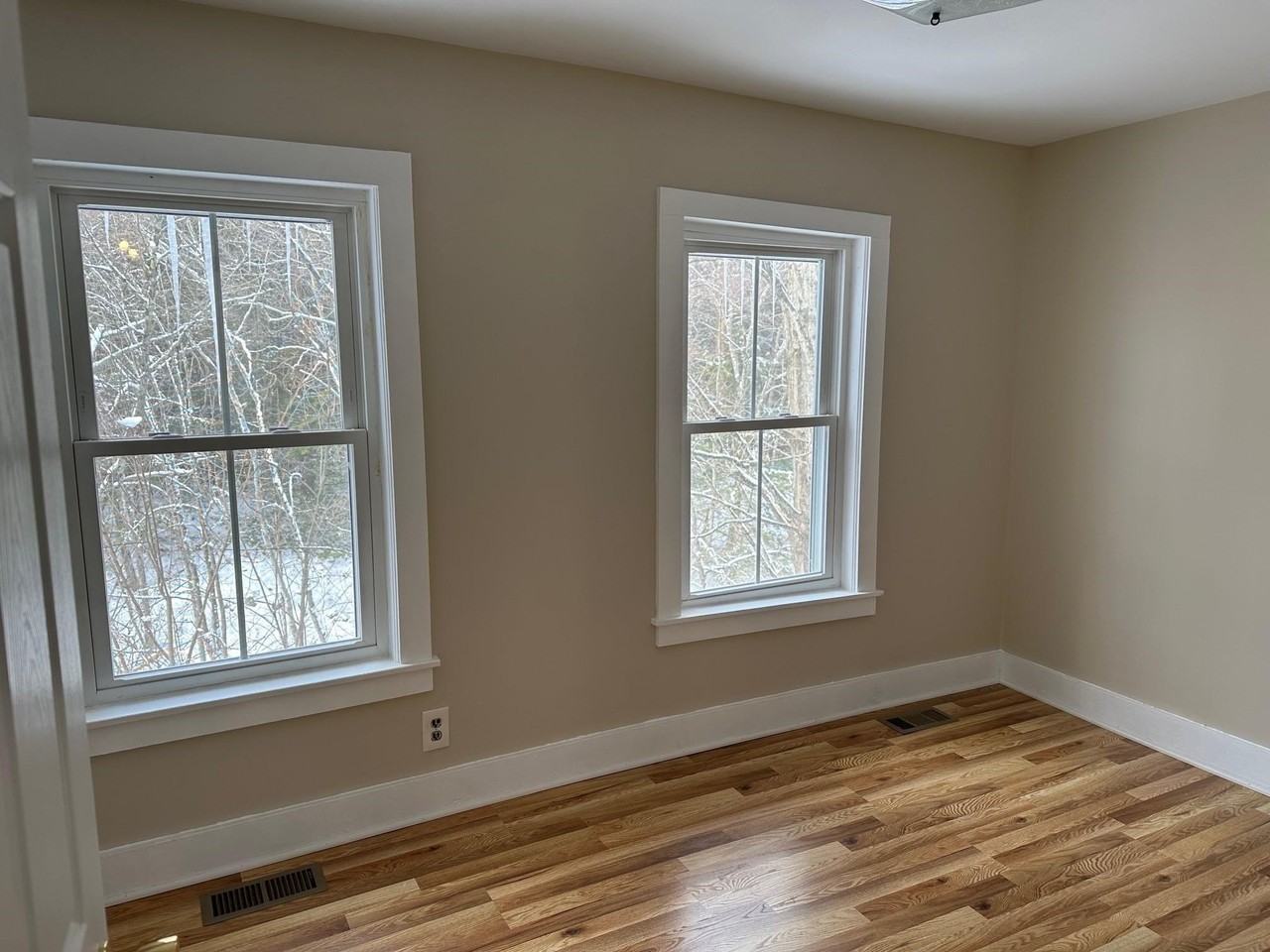 32 Main St - Photo 5 of 8