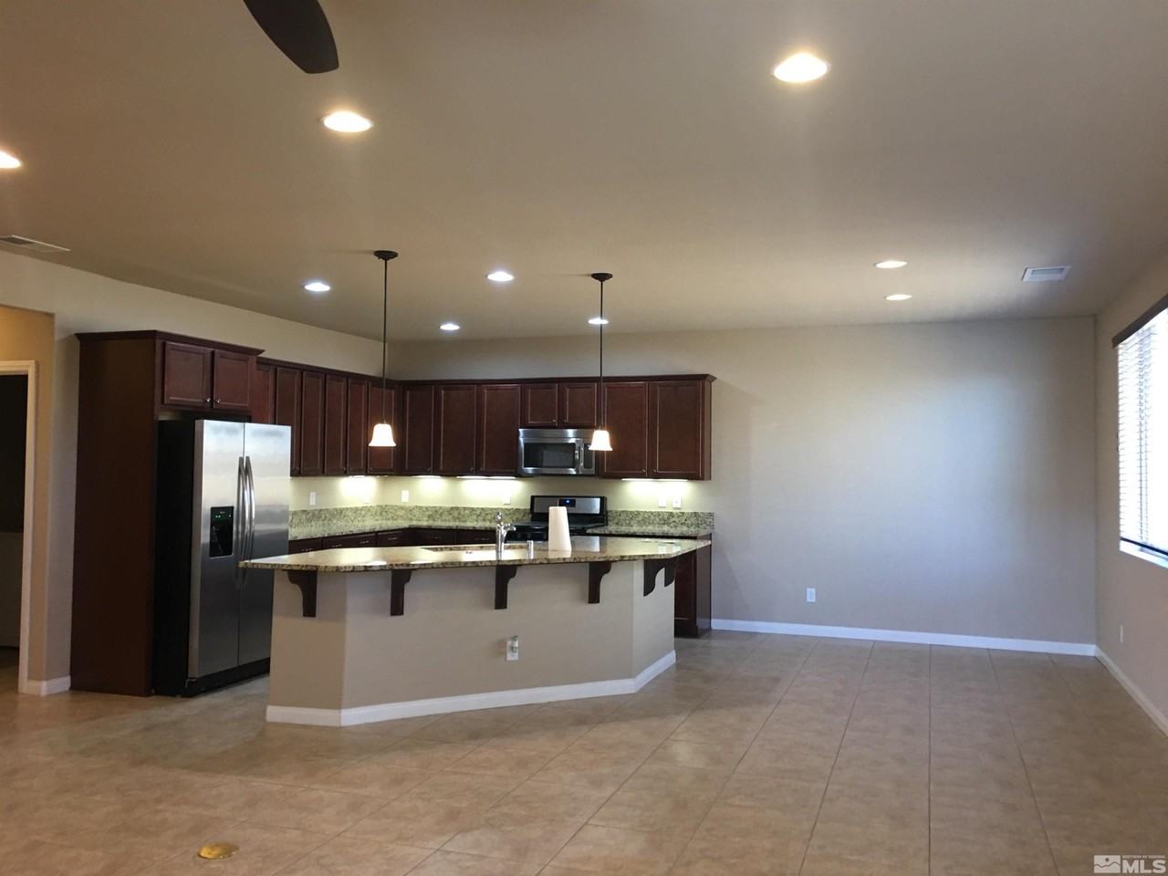 522 San Carlos Dr - Photo 2 of 18