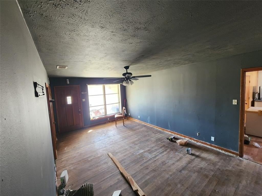 8715 Fairhaven Ln - Photo 2 of 14